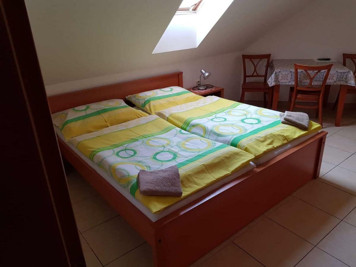 Penzion U Karla Němčičky Buitenkant foto